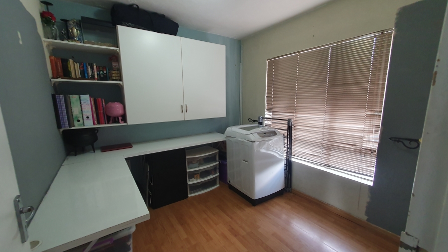 3 Bedroom Property for Sale in Verwoerdpark Gauteng