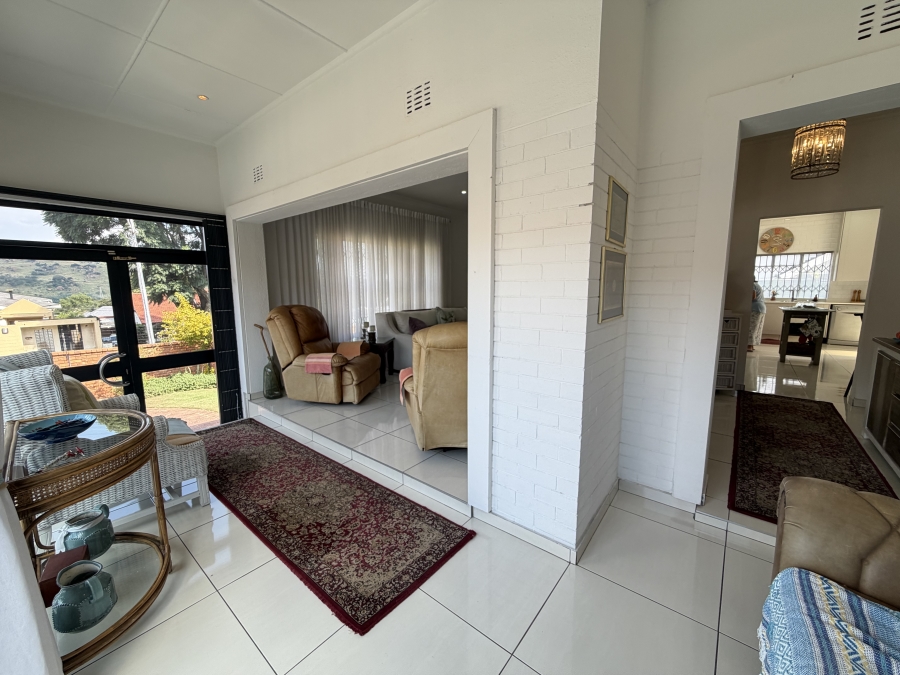 3 Bedroom Property for Sale in Linmeyer Gauteng