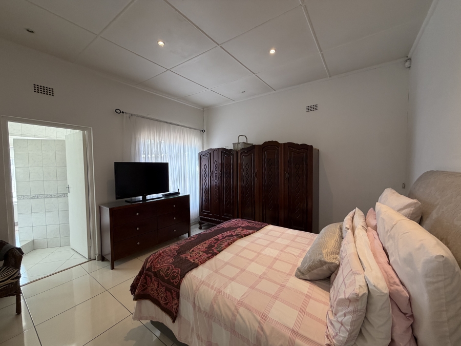 3 Bedroom Property for Sale in Linmeyer Gauteng