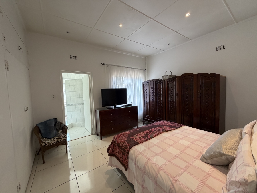 3 Bedroom Property for Sale in Linmeyer Gauteng