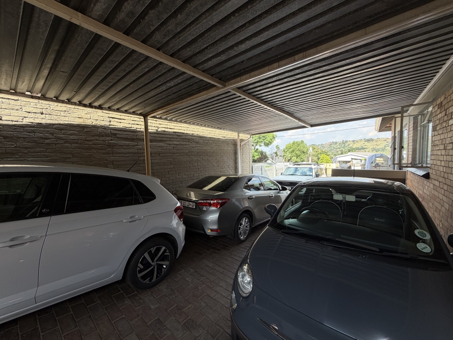 3 Bedroom Property for Sale in Linmeyer Gauteng