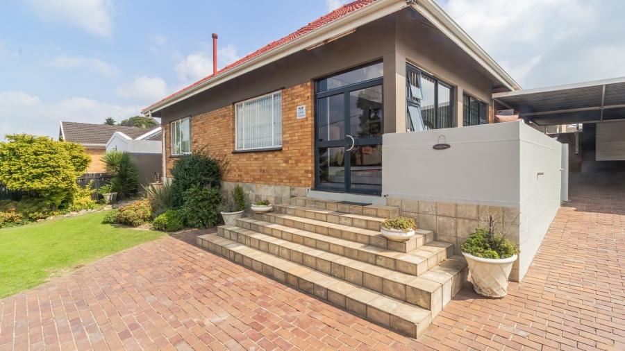 3 Bedroom Property for Sale in Linmeyer Gauteng