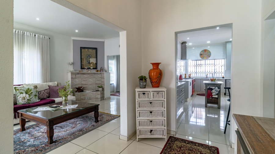 3 Bedroom Property for Sale in Linmeyer Gauteng