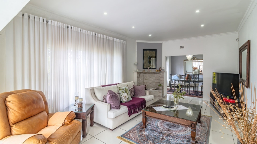 3 Bedroom Property for Sale in Linmeyer Gauteng