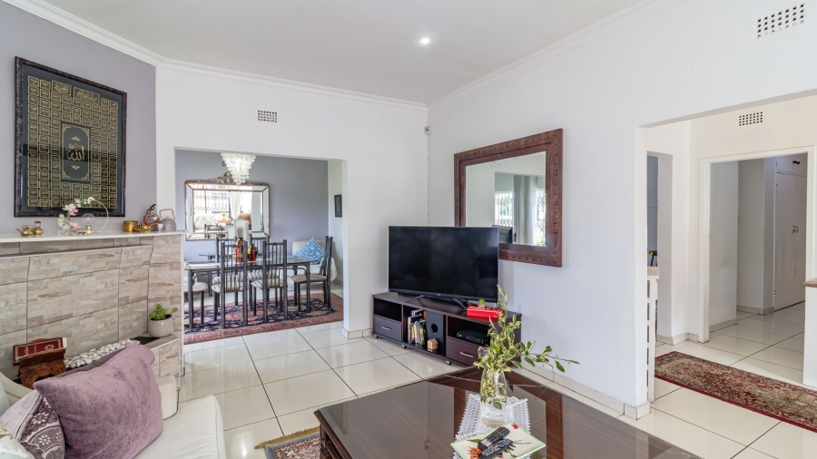 3 Bedroom Property for Sale in Linmeyer Gauteng