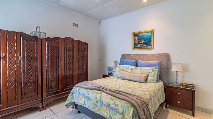 3 Bedroom Property for Sale in Linmeyer Gauteng