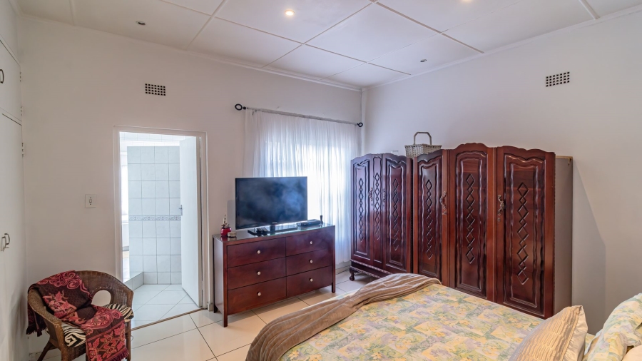 3 Bedroom Property for Sale in Linmeyer Gauteng