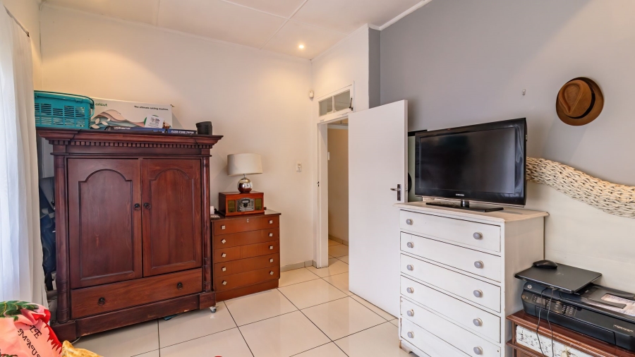 3 Bedroom Property for Sale in Linmeyer Gauteng