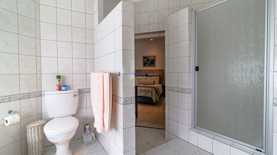 3 Bedroom Property for Sale in Linmeyer Gauteng
