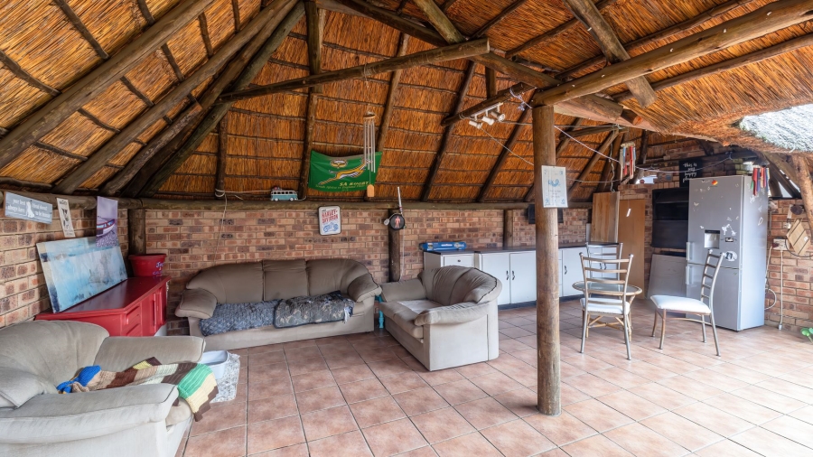 3 Bedroom Property for Sale in Linmeyer Gauteng