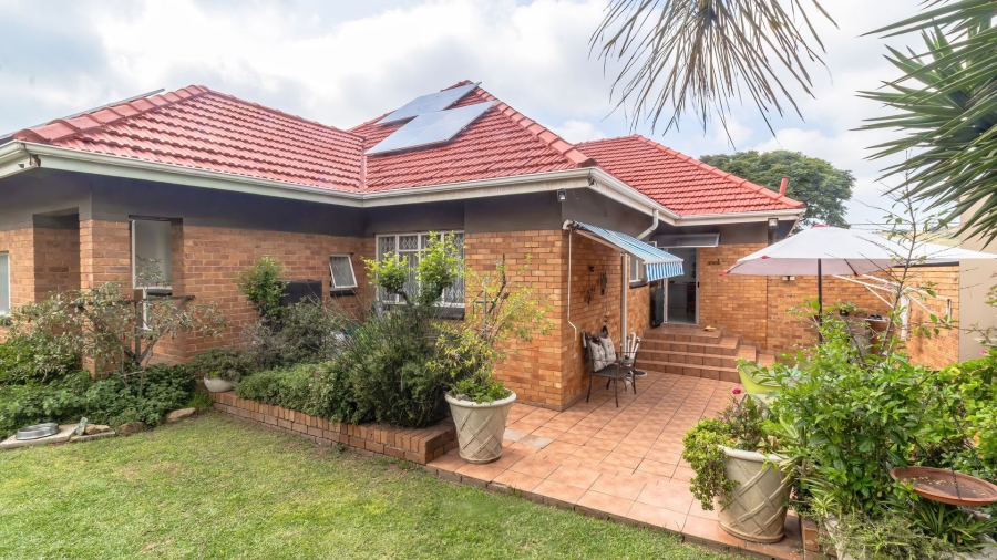 3 Bedroom Property for Sale in Linmeyer Gauteng