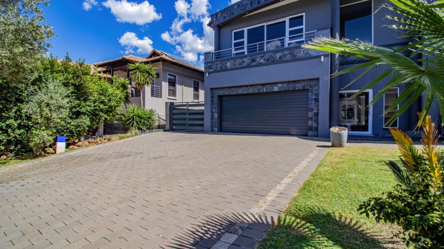 4 Bedroom Property for Sale in Aspen Hills Gauteng