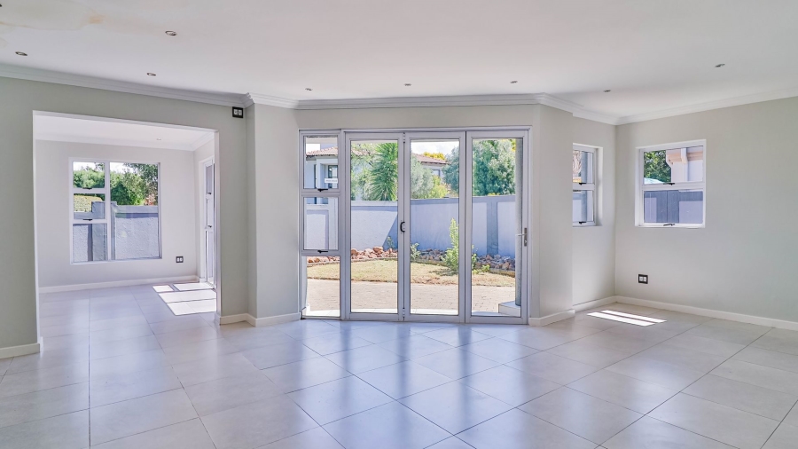 4 Bedroom Property for Sale in Aspen Hills Gauteng