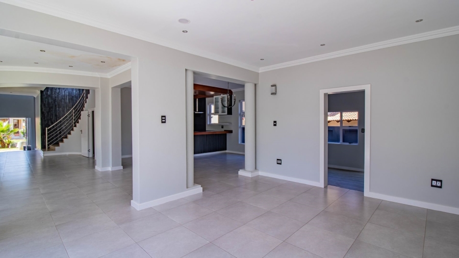 4 Bedroom Property for Sale in Aspen Hills Gauteng