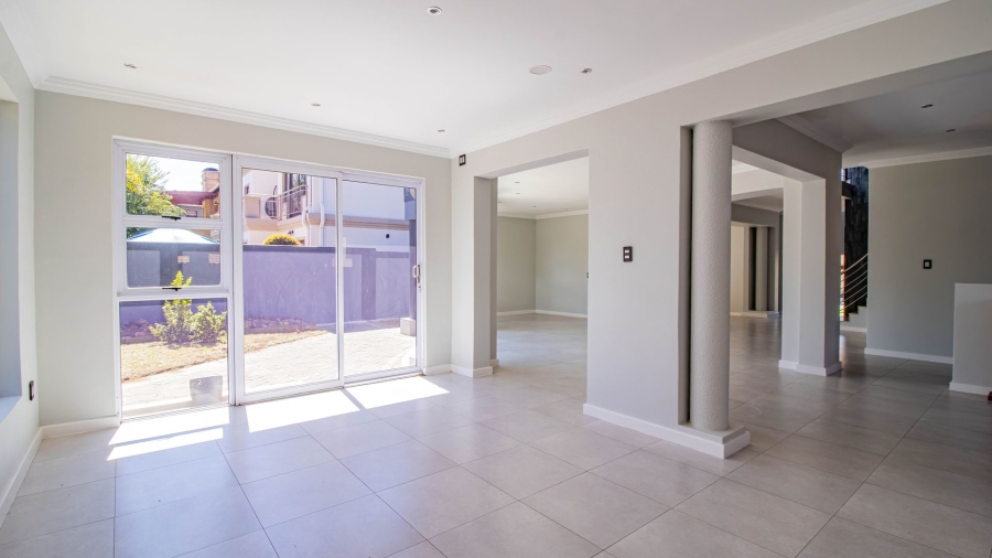 4 Bedroom Property for Sale in Aspen Hills Gauteng