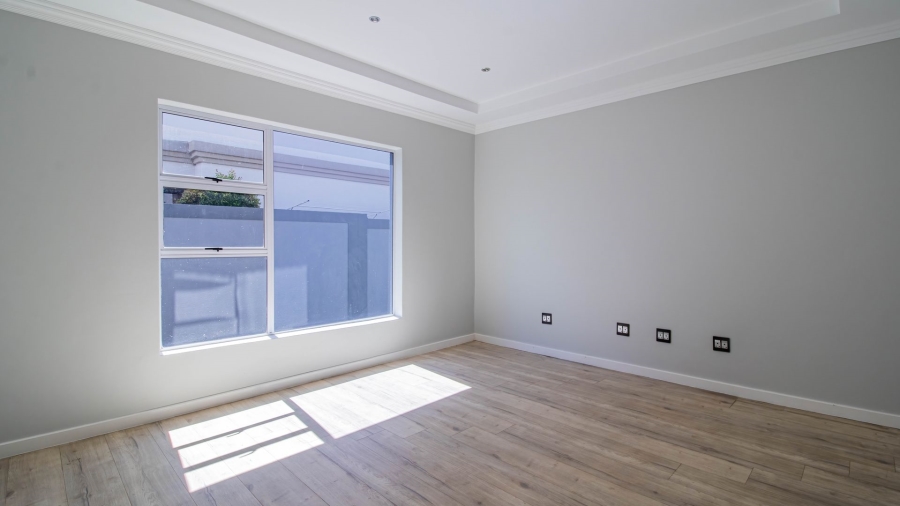 4 Bedroom Property for Sale in Aspen Hills Gauteng