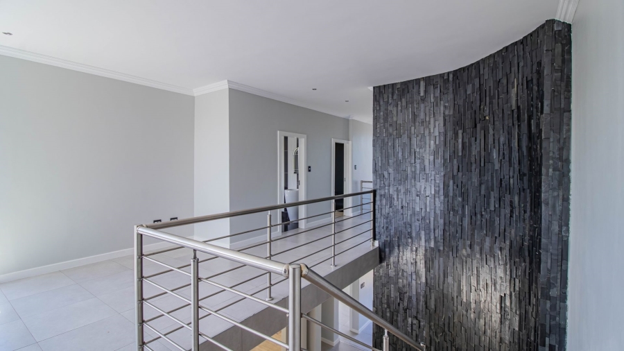 4 Bedroom Property for Sale in Aspen Hills Gauteng