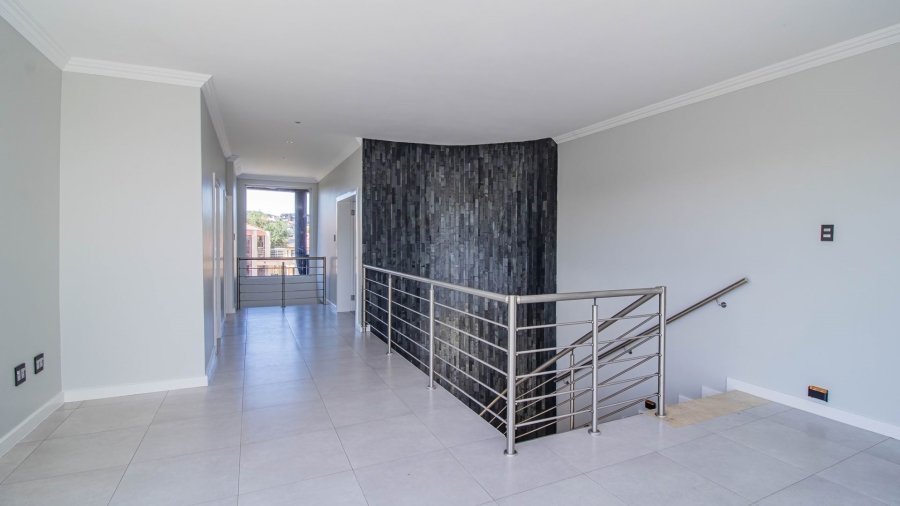 4 Bedroom Property for Sale in Aspen Hills Gauteng