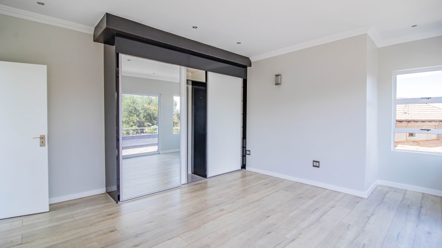 4 Bedroom Property for Sale in Aspen Hills Gauteng