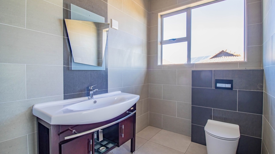 4 Bedroom Property for Sale in Aspen Hills Gauteng