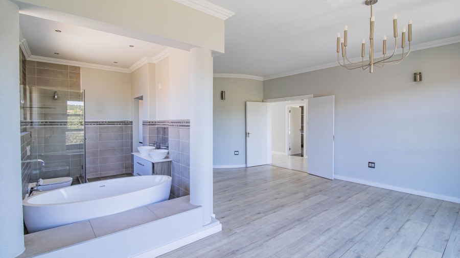 4 Bedroom Property for Sale in Aspen Hills Gauteng