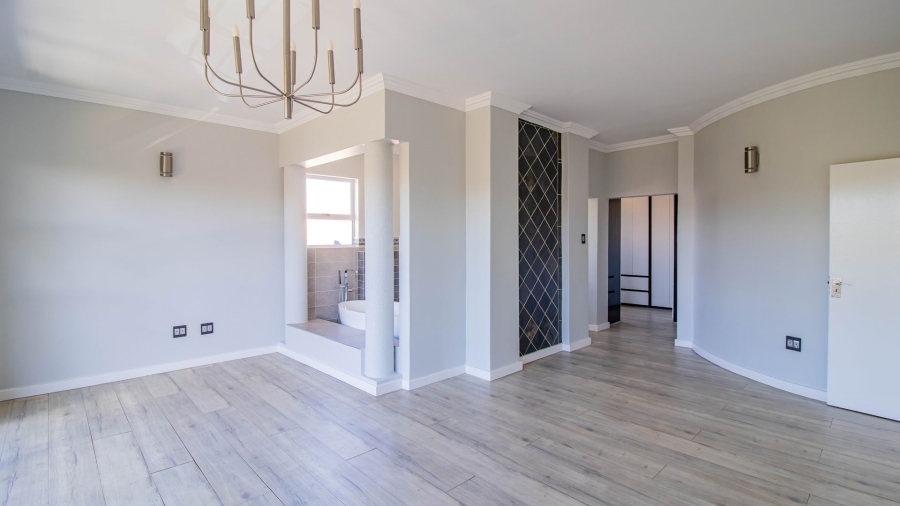 4 Bedroom Property for Sale in Aspen Hills Gauteng