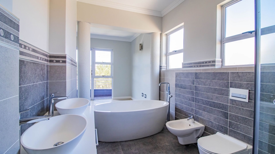 4 Bedroom Property for Sale in Aspen Hills Gauteng