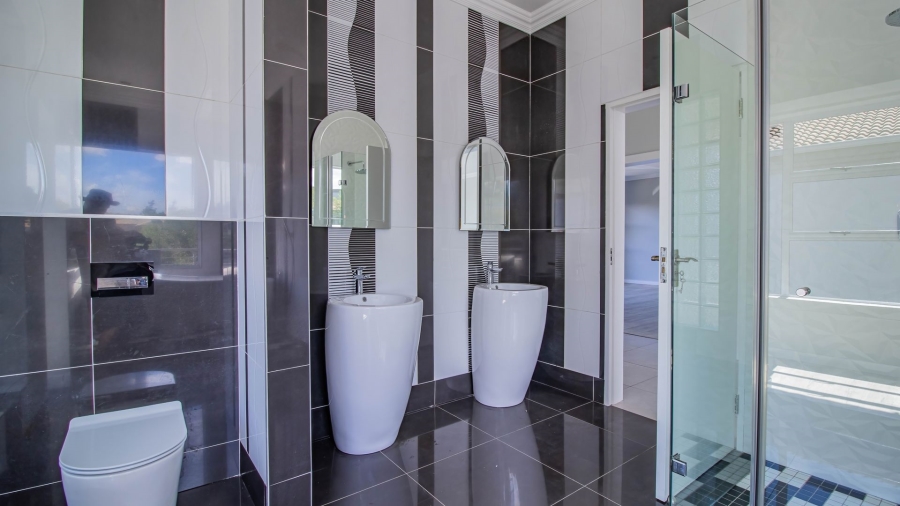 4 Bedroom Property for Sale in Aspen Hills Gauteng