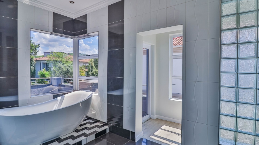 4 Bedroom Property for Sale in Aspen Hills Gauteng