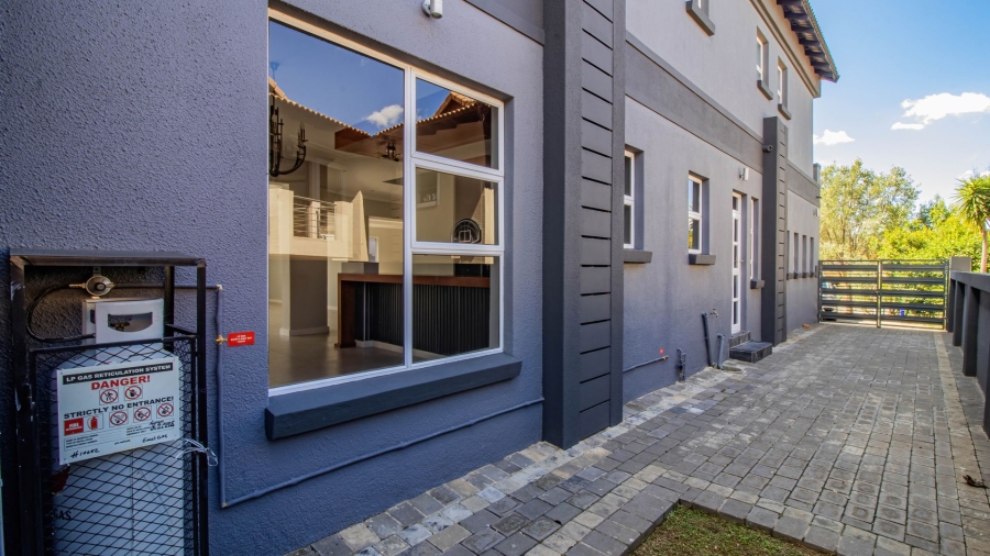 4 Bedroom Property for Sale in Aspen Hills Gauteng