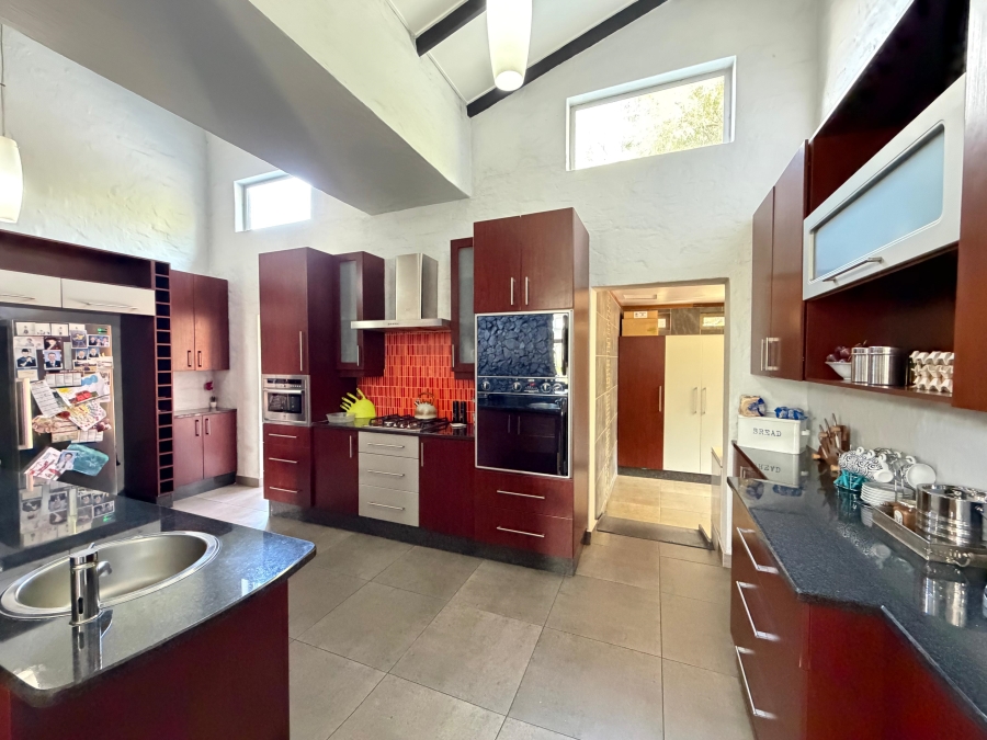 5 Bedroom Property for Sale in Blue Saddle Ranches Gauteng