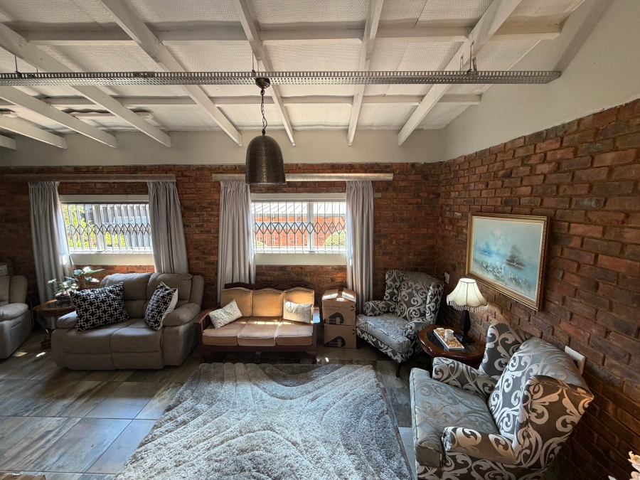 5 Bedroom Property for Sale in Blue Saddle Ranches Gauteng