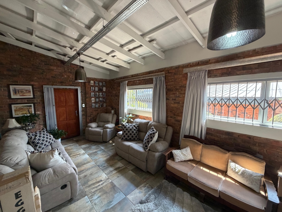 5 Bedroom Property for Sale in Blue Saddle Ranches Gauteng