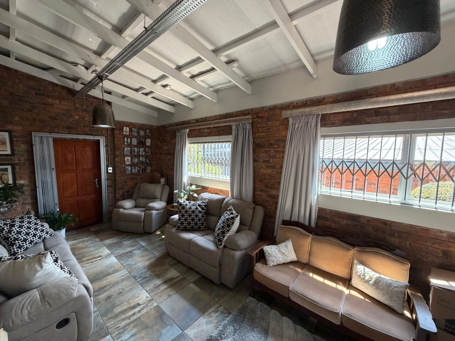 5 Bedroom Property for Sale in Blue Saddle Ranches Gauteng