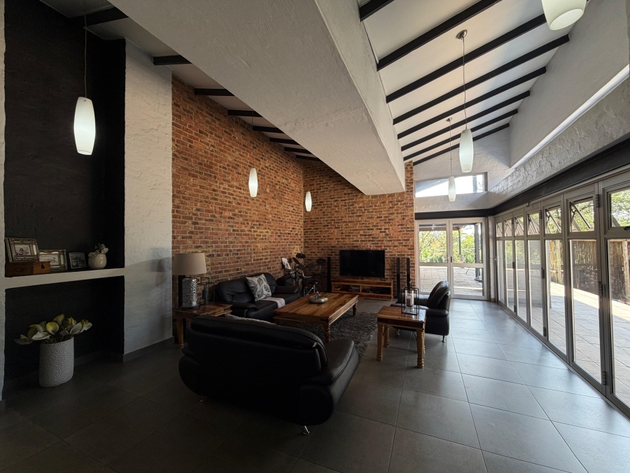 5 Bedroom Property for Sale in Blue Saddle Ranches Gauteng