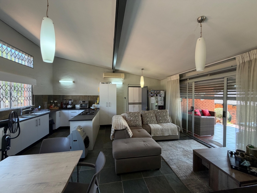 5 Bedroom Property for Sale in Blue Saddle Ranches Gauteng