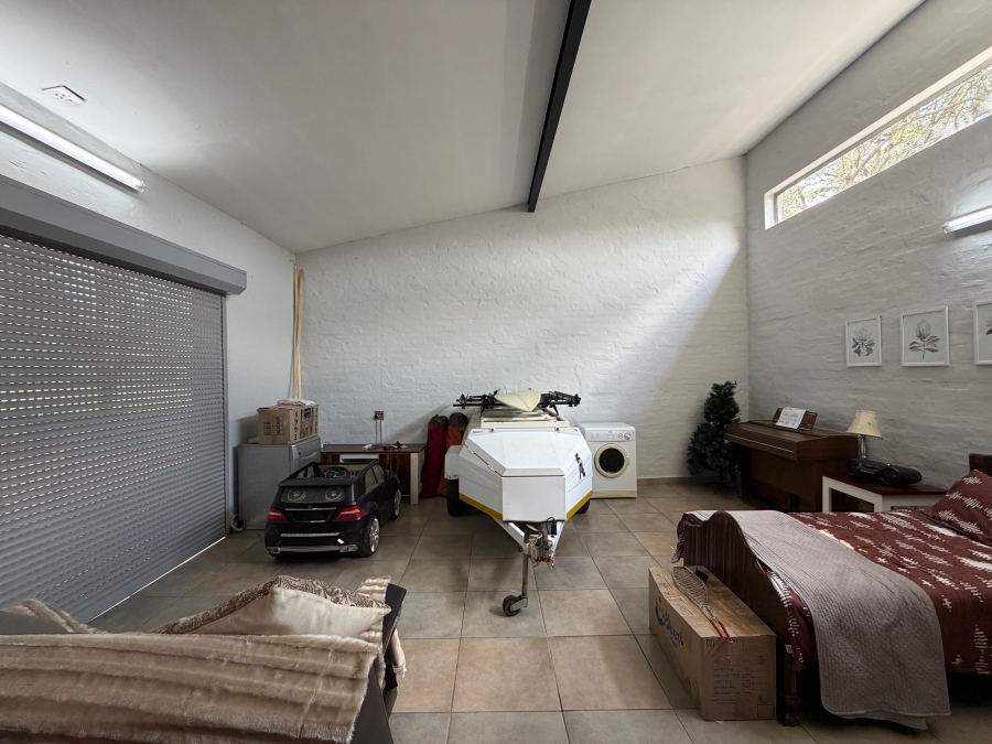 5 Bedroom Property for Sale in Blue Saddle Ranches Gauteng