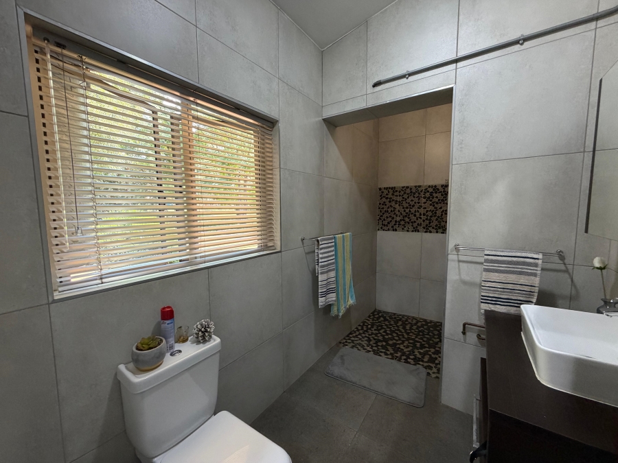 5 Bedroom Property for Sale in Blue Saddle Ranches Gauteng