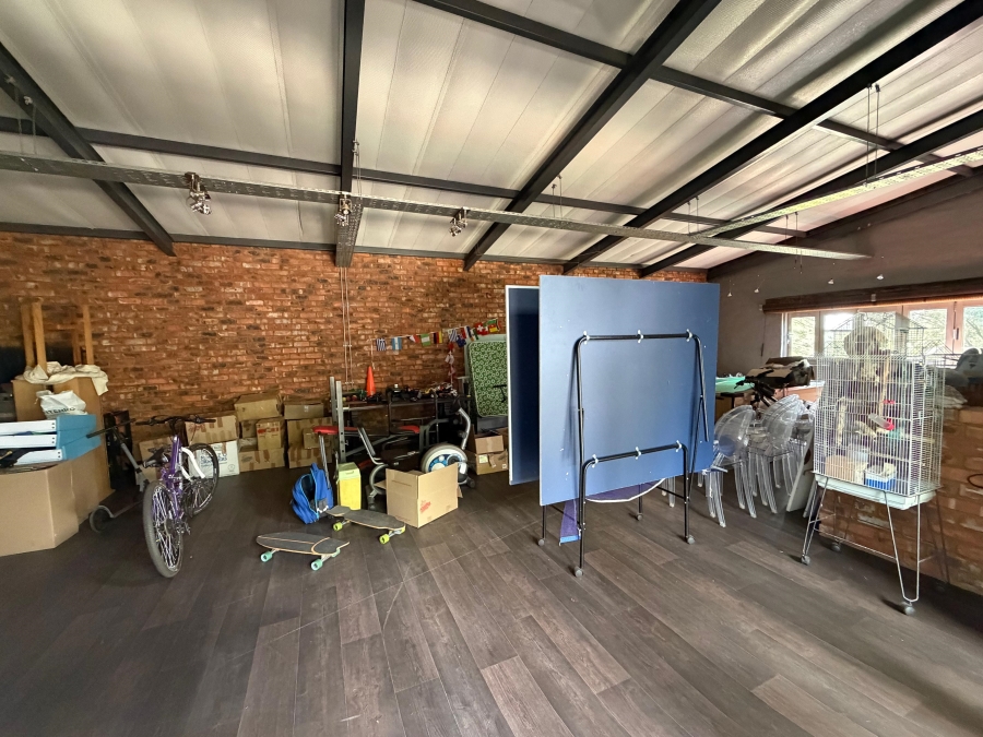 5 Bedroom Property for Sale in Blue Saddle Ranches Gauteng