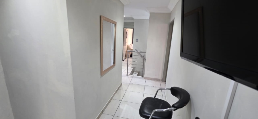4 Bedroom Property for Sale in Annlin Gauteng