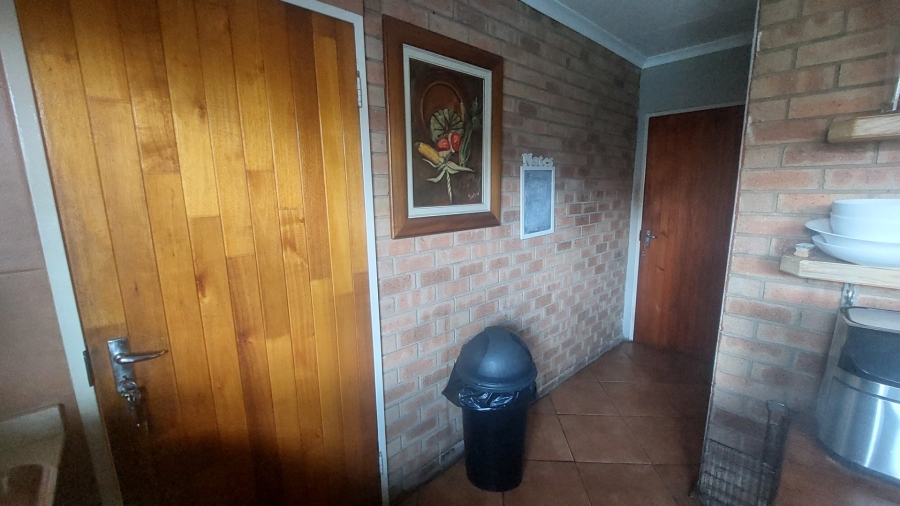4 Bedroom Property for Sale in Greenhills Gauteng