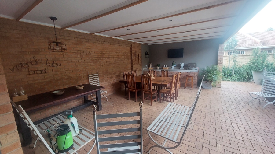 4 Bedroom Property for Sale in Greenhills Gauteng