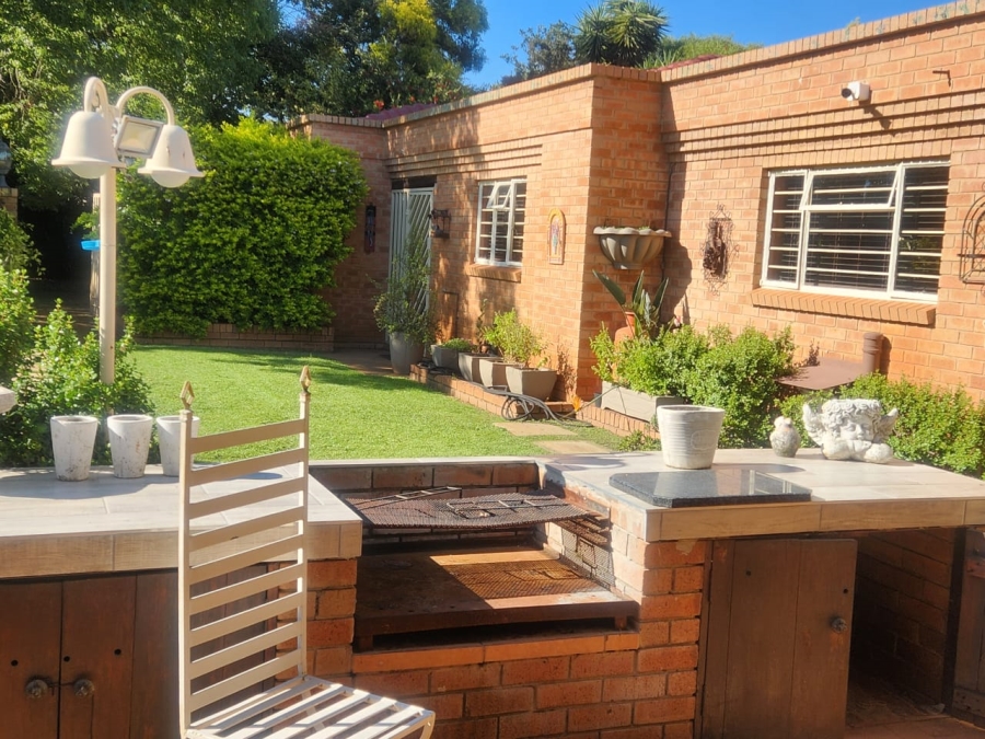 4 Bedroom Property for Sale in Greenhills Gauteng
