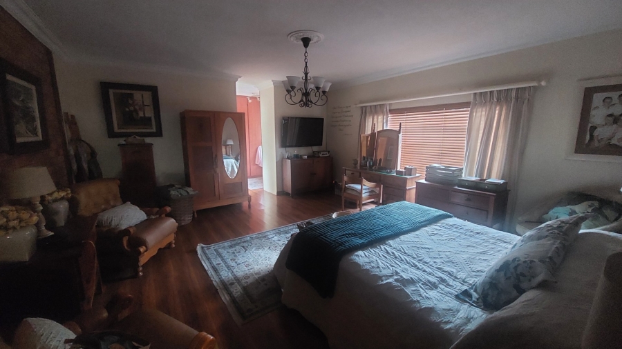 4 Bedroom Property for Sale in Greenhills Gauteng