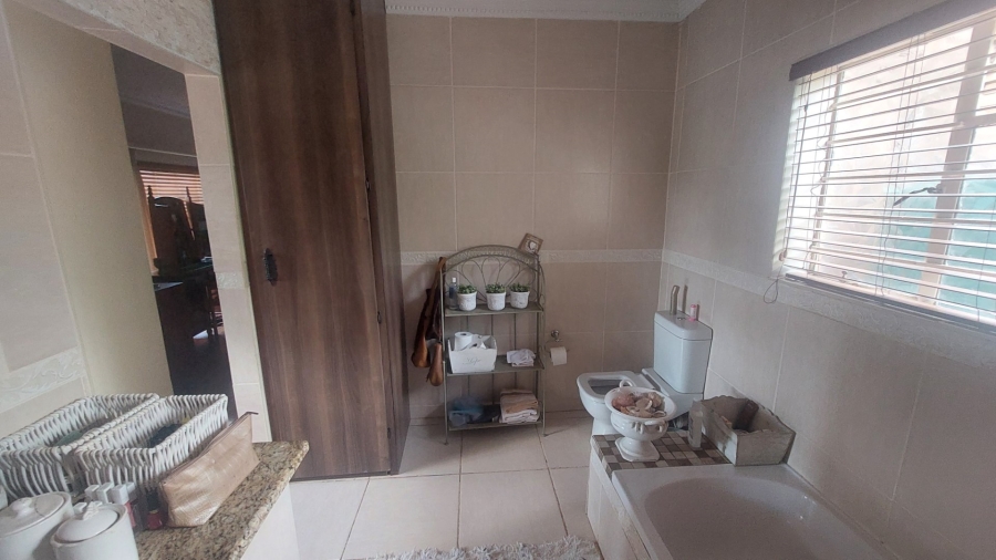 4 Bedroom Property for Sale in Greenhills Gauteng