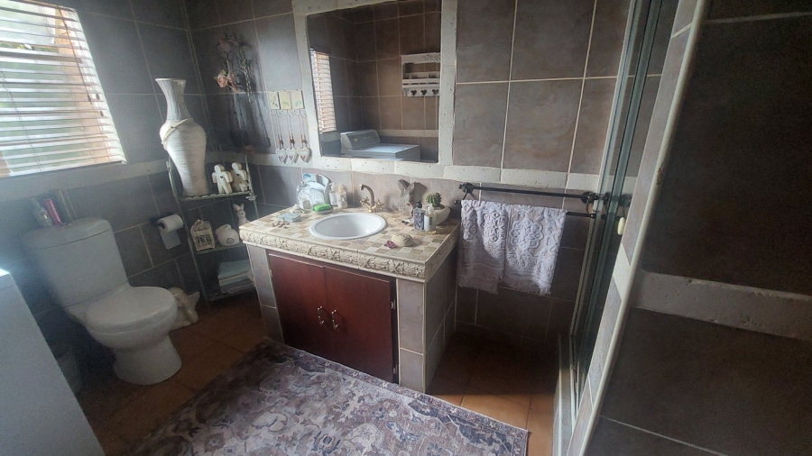 4 Bedroom Property for Sale in Greenhills Gauteng