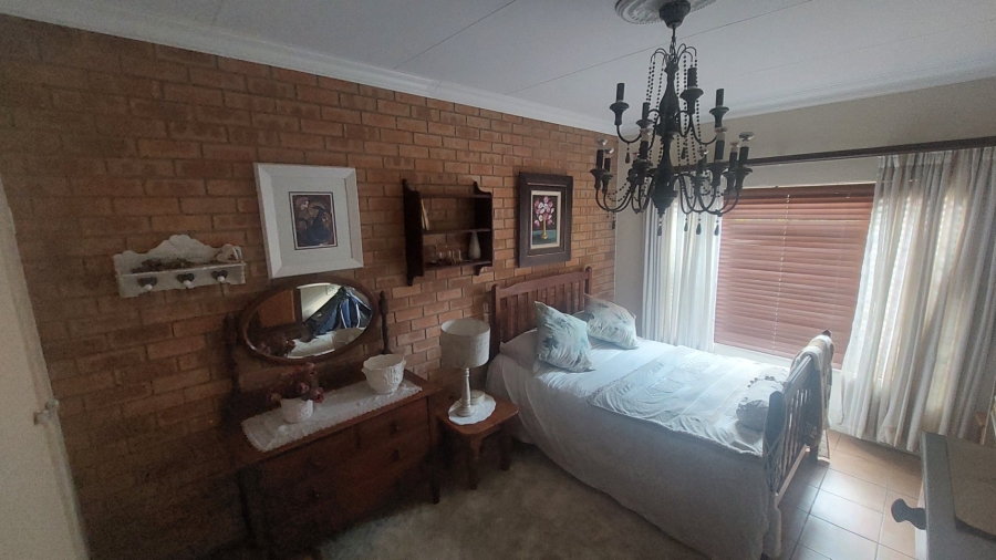 4 Bedroom Property for Sale in Greenhills Gauteng