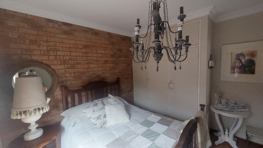 4 Bedroom Property for Sale in Greenhills Gauteng