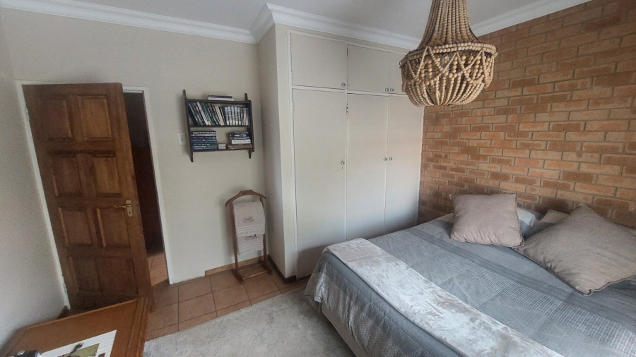4 Bedroom Property for Sale in Greenhills Gauteng