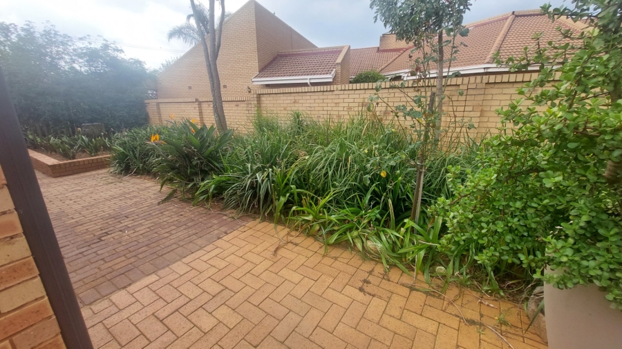 4 Bedroom Property for Sale in Greenhills Gauteng